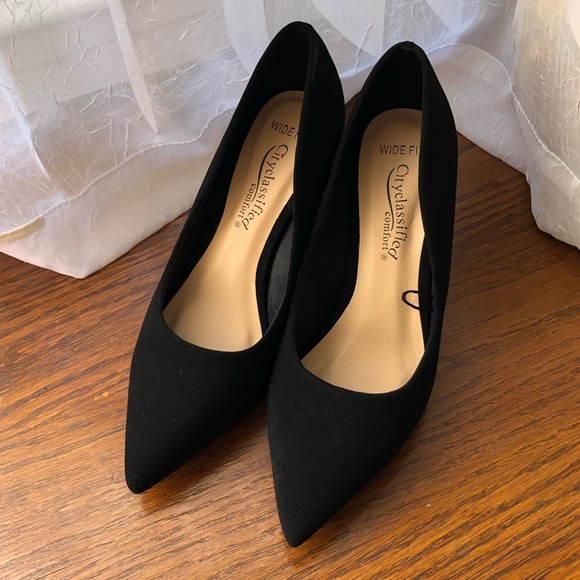 wide fit black closed toe heels